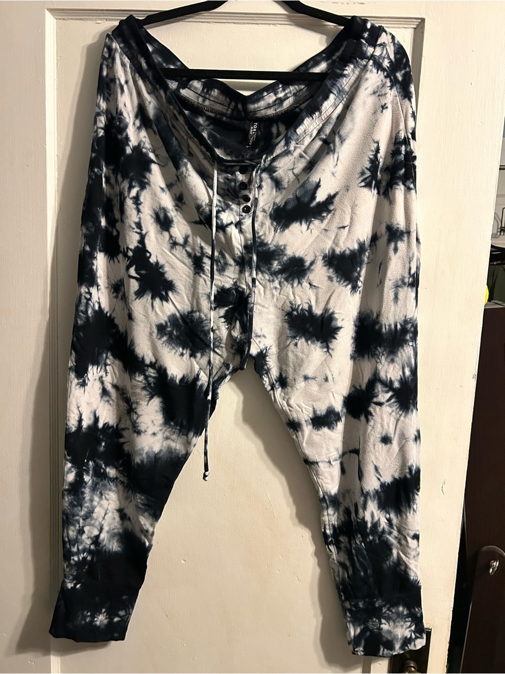 torrid sleep Black & White Tie-Dye Jogger Set